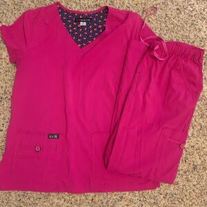 Koi Basic Women's  Pink Scrub Set. Medium top and small petite pants